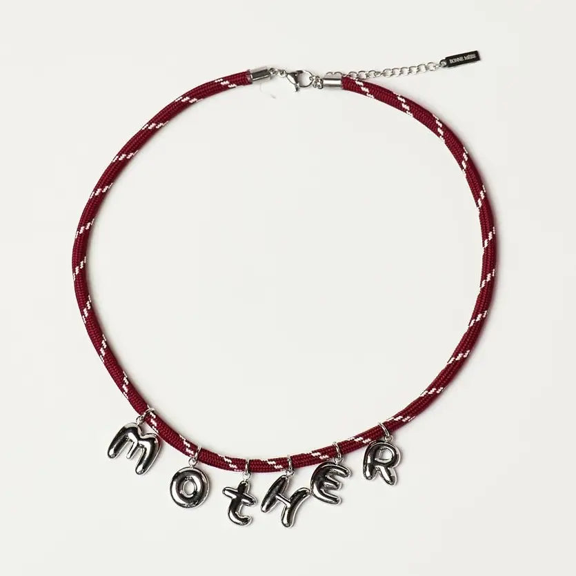 Bonne Mere Mother Necklace | Burgundy
