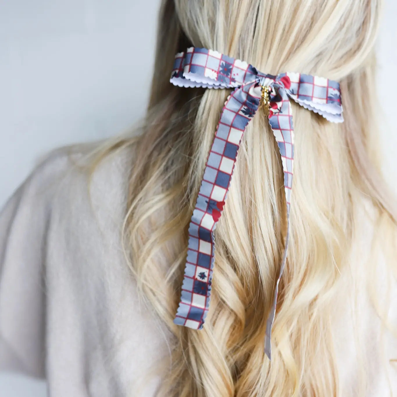 American Honey Scalloped Bow