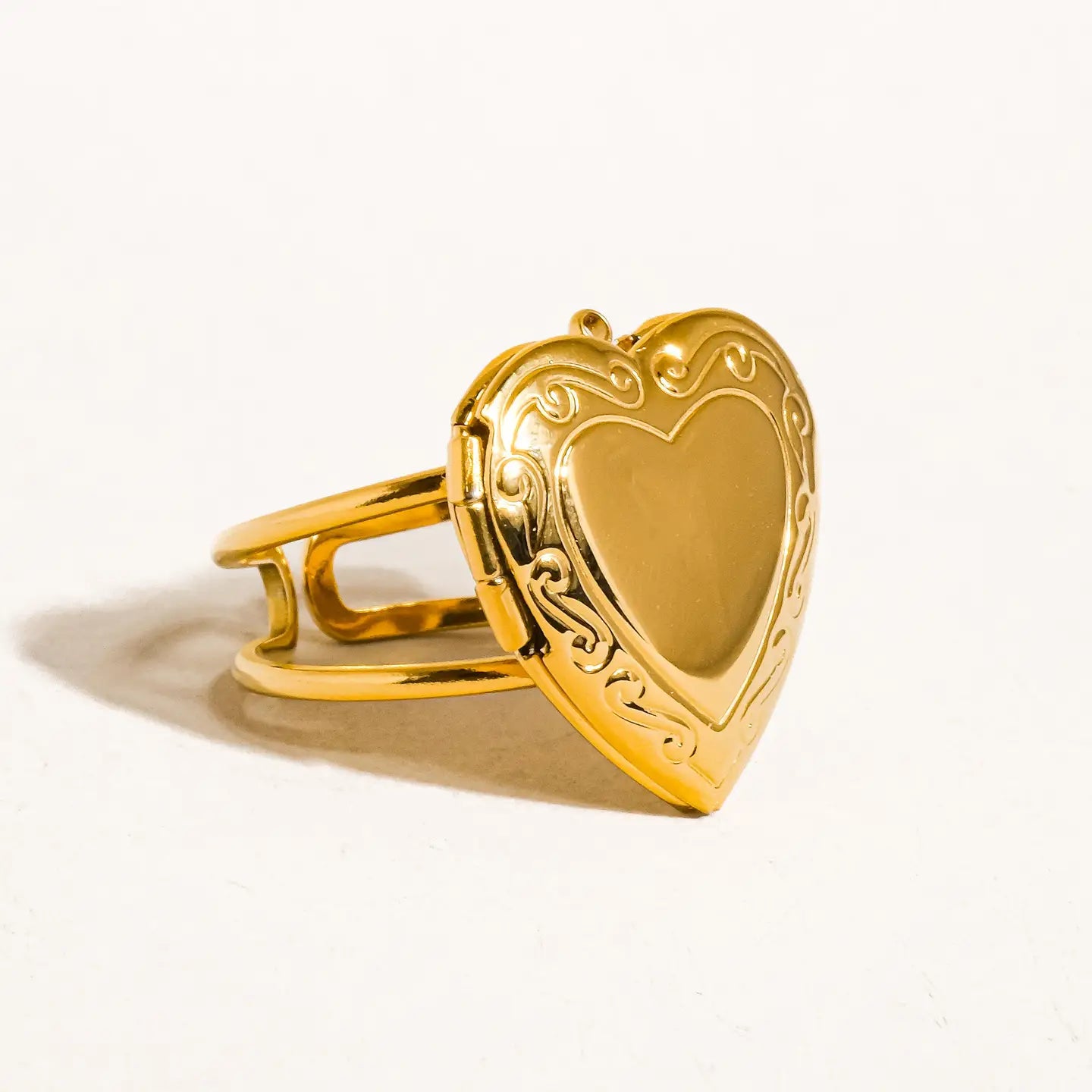 Sefina Locket Heart Ring| Non-Tarnish