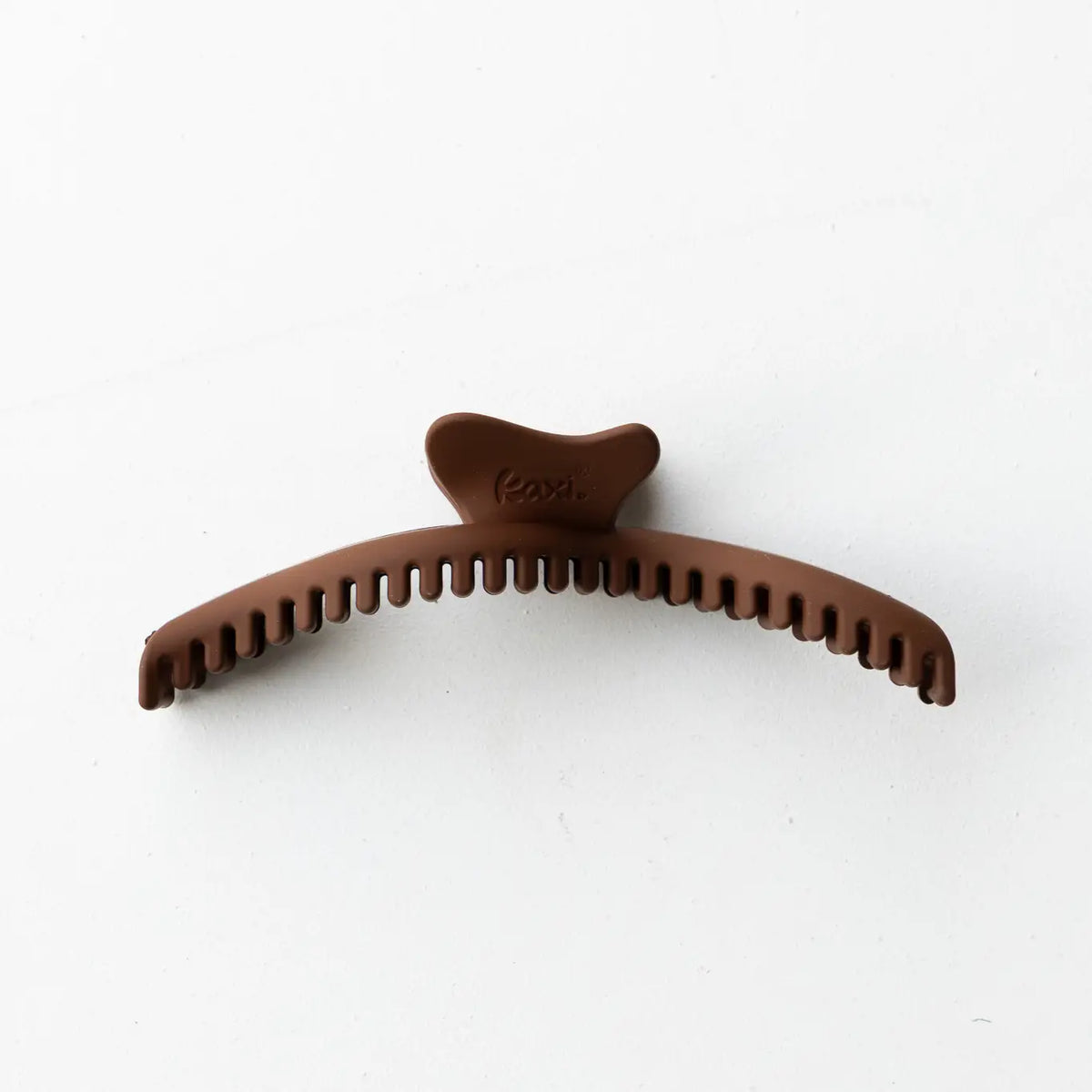 KAXI Hold Everything Wavy Clip  | Dark Brown
