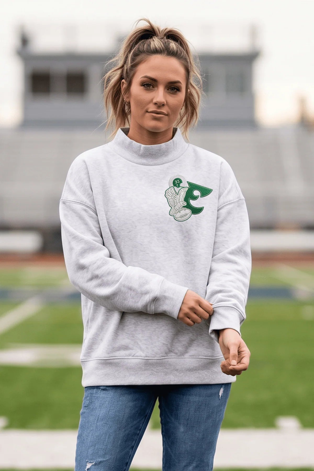 Eagles Embroidery Mockneck | Heather Gray