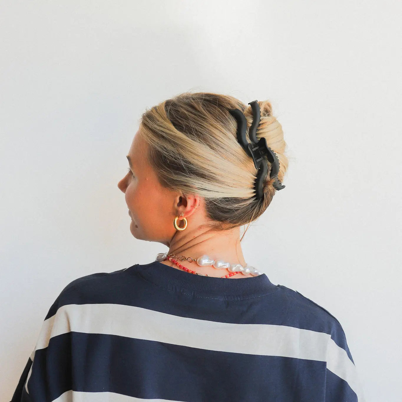 KAXI Hold Everything Wavy Clip | Black