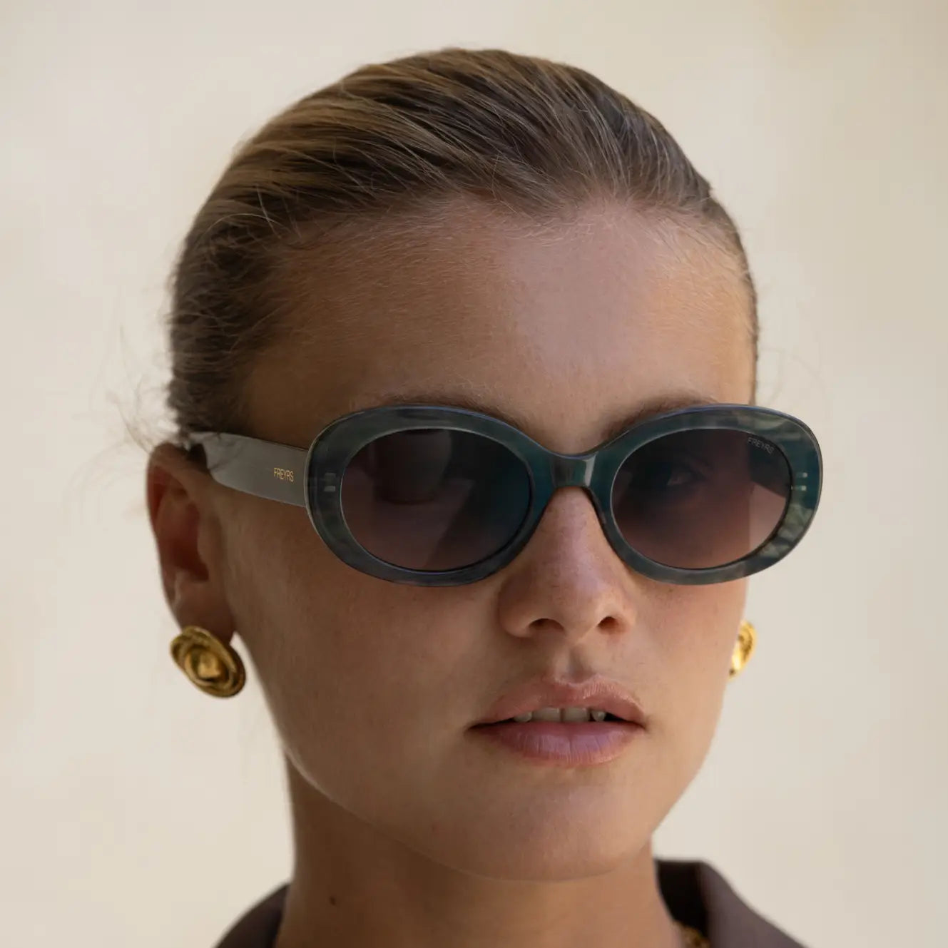 FREYRS Sunglasses | Aria Oval | Emerald
